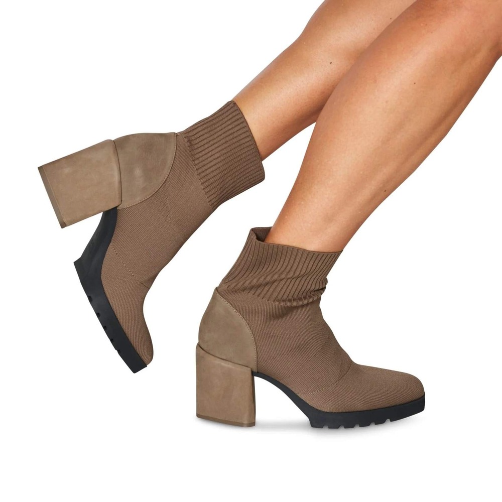 Eileen Fisher Stretch Knit Suede Sock Spell Booties Olive Green Women's Size 9